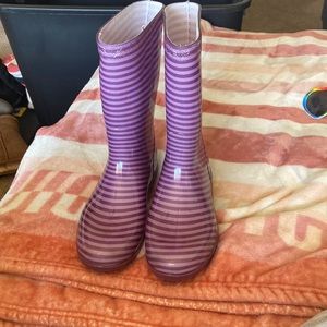 Purple little girls uggs rainboots